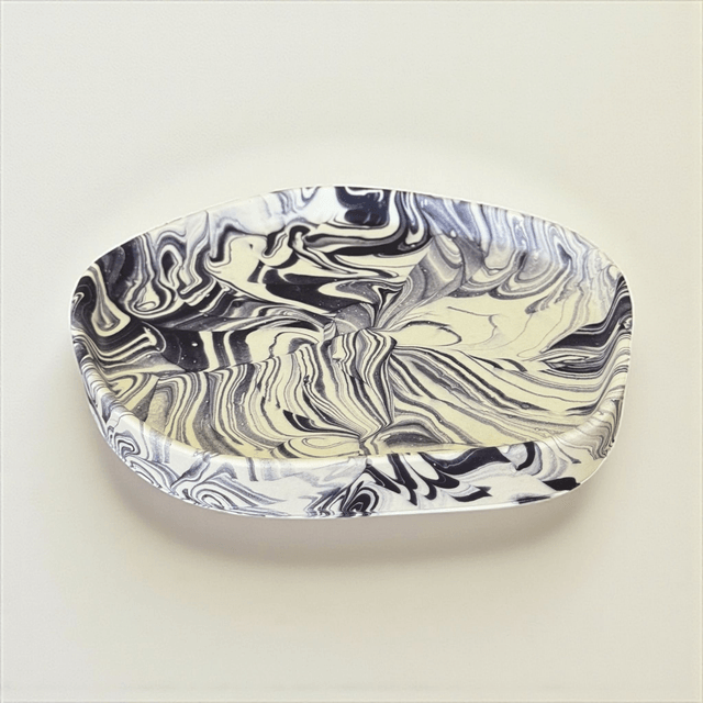 Irregular tray