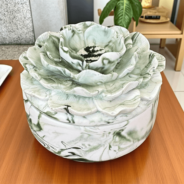 Camellia Pot